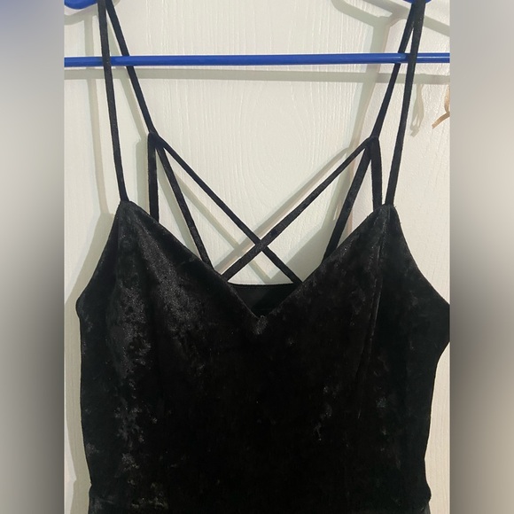 Velvet Semi formal dress - Picture 2 of 4